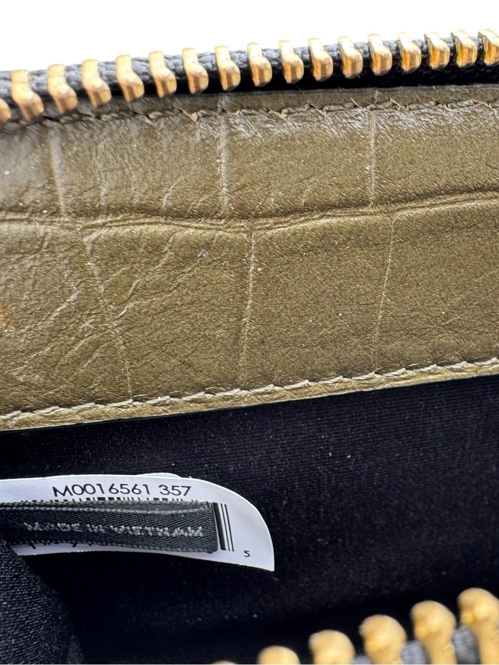 NWT Marc Jacobs Everyday Croc Embossed Crossbody - Picture 8 of 11